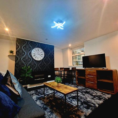 Private Courtyard Apartment In Bradford With Parking Shipley  Zewnętrze zdjęcie