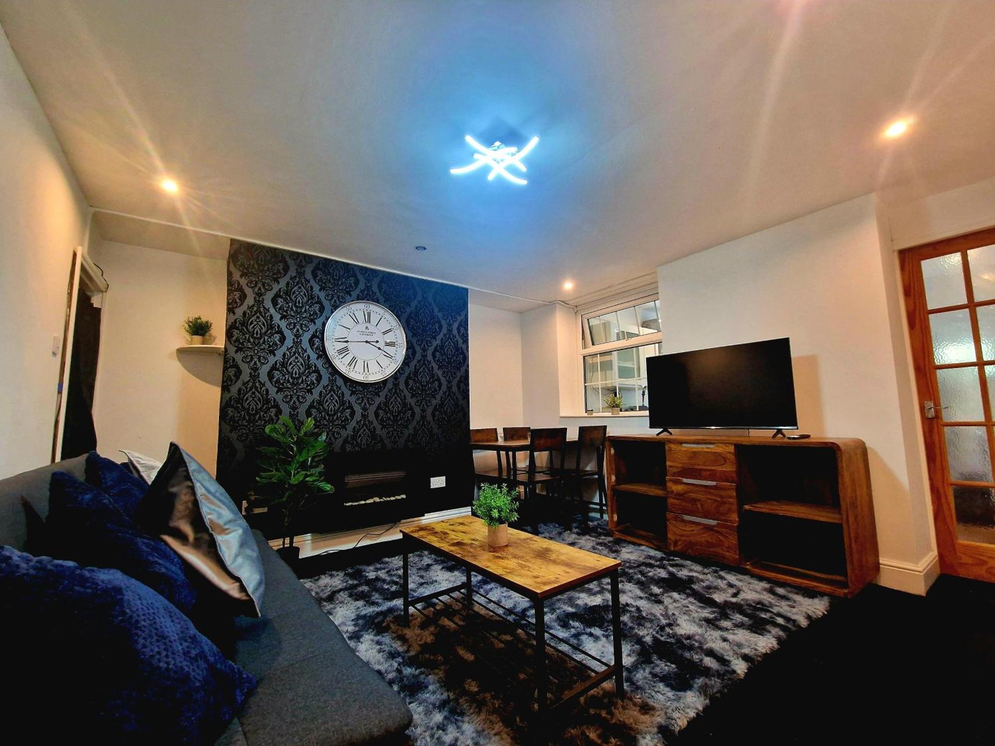 Private Courtyard Apartment In Bradford With Parking Shipley  Zewnętrze zdjęcie